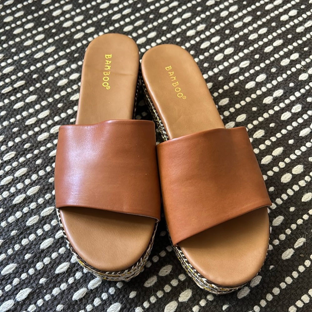 Women’s sandals